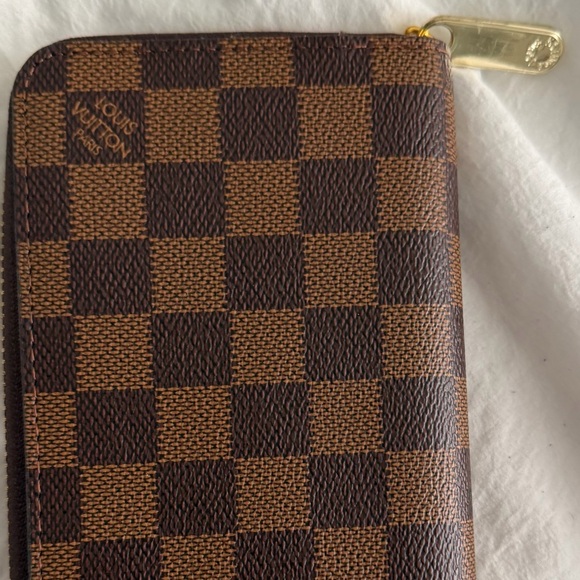 👑✅PRICE FIRM✅Fashion Brown Long Zip Around Wallet. NWOT - Picture 2 of 15